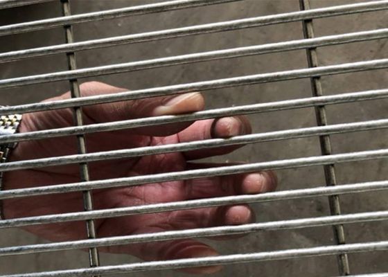 8 # 358 Anti Climb Wire Mesh 13x75mm Hole แผ่นตาข่ายเชื่อมสังกะสีความต้านทานสนิม