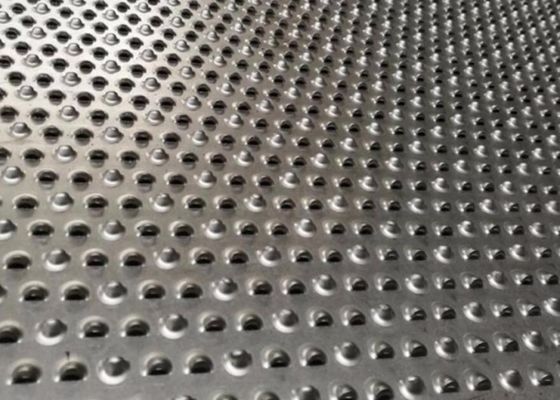 CNC Punching Perforated Non Skid แผ่นโลหะ Anti Slip Steel Sheet Aging Resistance