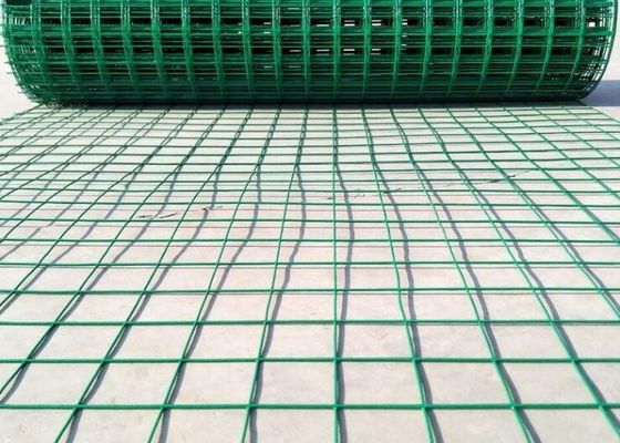 Anti Rust สีเขียว สีดํา สีฟ้า สายไหม welded สําหรับสวน / สนามการแข่งขัน
