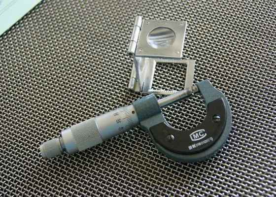 ลวดตาข่ายกรองแบบกำหนดเอง 50-500 ไมครอน พร้อมบริการตัด