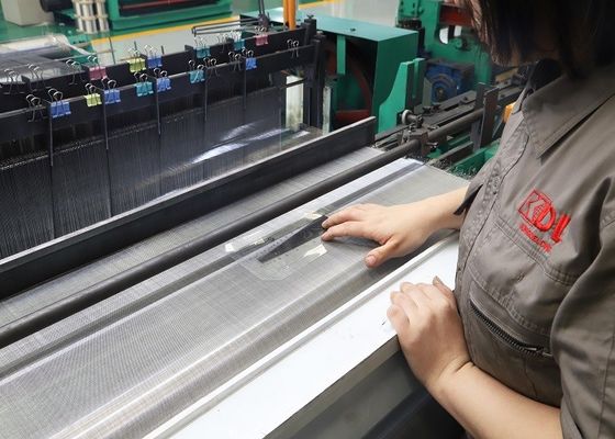 AISI316 AISI304 หน้าจอลวดตาข่ายสแตนเลส 0.5m-3m ความกว้างป้องกันสนิม